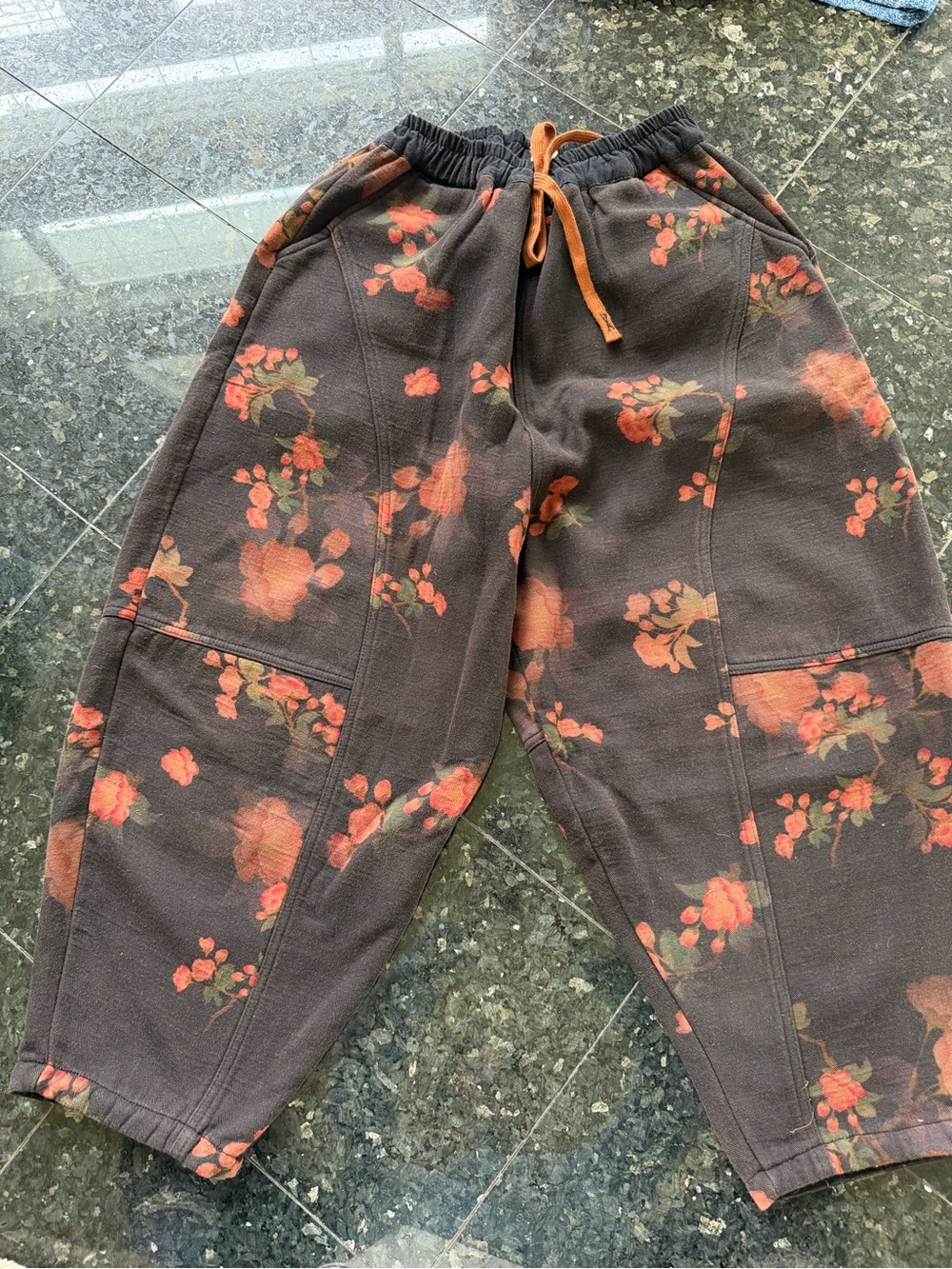 Floral Print Drawstring Sweatpants - Charcoal with Orange Flowers